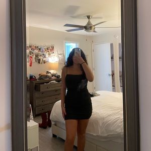 Stretchy black short dress!